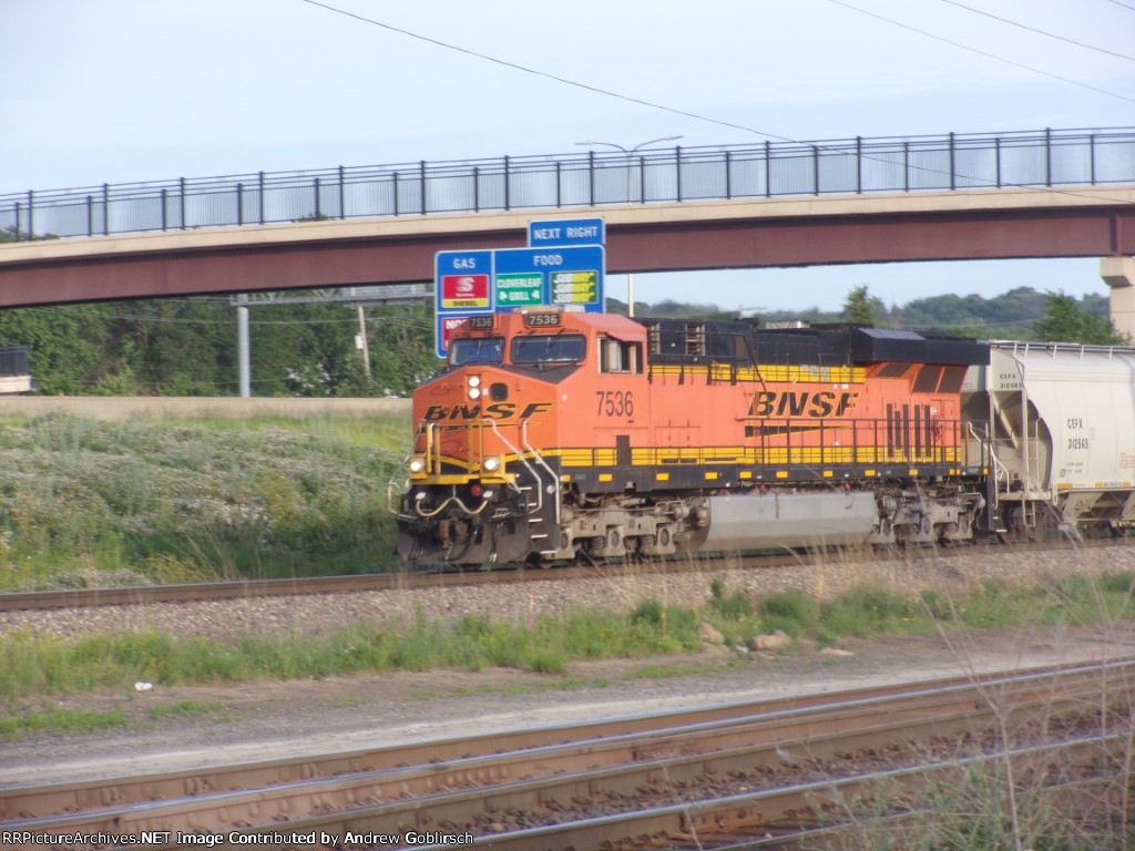 BNSF 7536